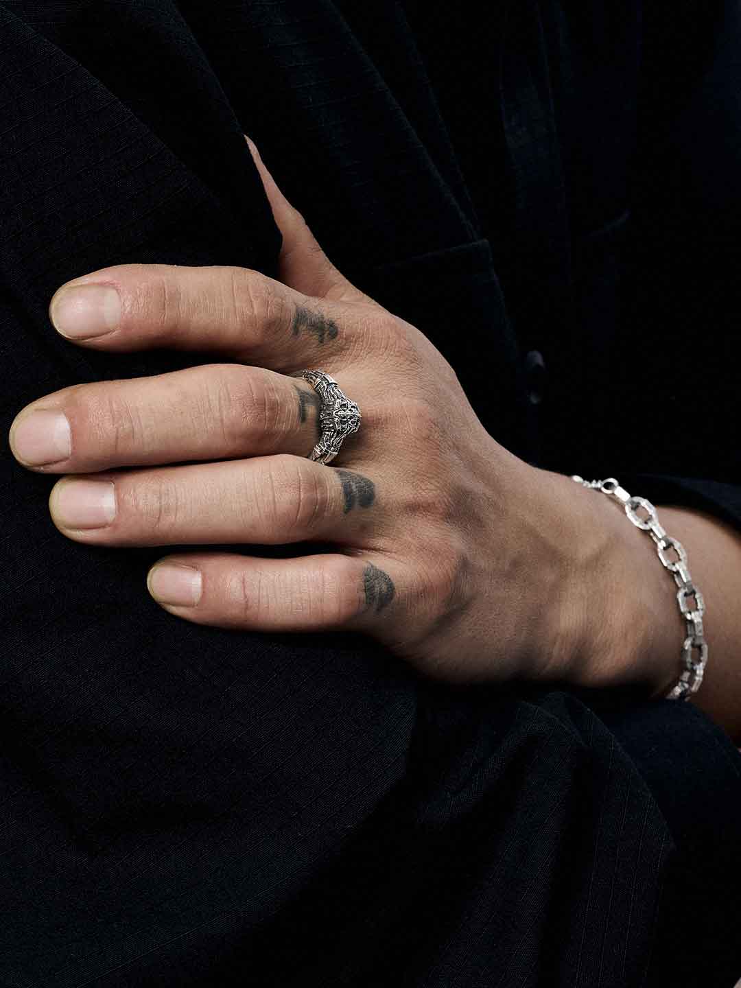 Giger Ring
